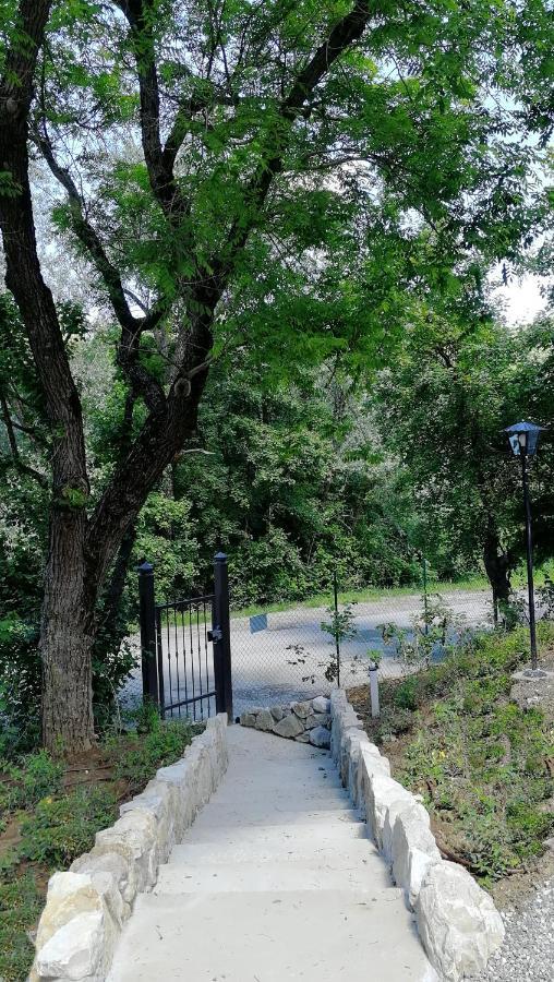 Quattro Castella Parco Di Montebello מראה חיצוני תמונה